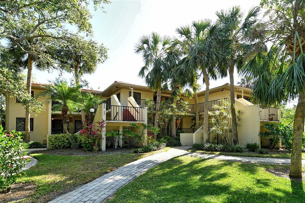 Picture of 6450 Wild Oak Bay Boulevard Unit 240, Bradenton, FL 34210