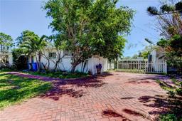 Picture of 9346 2Nd Street N, St Petersburg, FL 33702