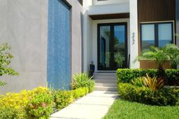 Picture of 212 S Renellie Drive, Tampa, FL 33609