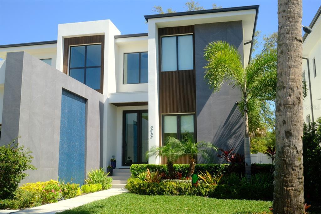 Picture of 212 S Renellie Drive, Tampa, FL 33609