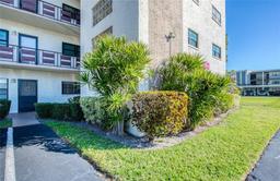 Picture of 7975 58Th Avenue N Unit 111, St Petersburg, FL 33709