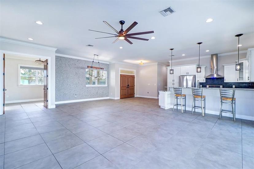 Picture of 6340 Evergreen Avenue, Seminole FL 33772
