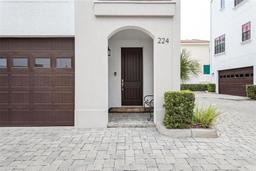 Picture of 224 S Audubon Avenue, Tampa, FL 33609