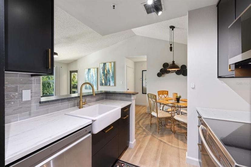 Picture of 4009 Crockers Lake Boulevard Unit 25, Sarasota FL 34238