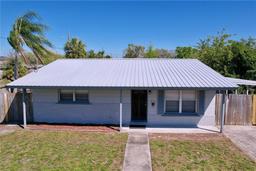 Picture of 6402 S Cameron Avenue, Tampa, FL 33616