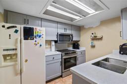 Picture of 945 SW 56Th Terrace, Gainesville, FL 32607