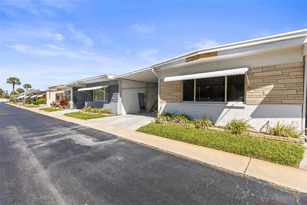 Picture of 250 NW Rosery Road Unit 314, Largo, FL 33770