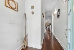Picture of 322 N Rhodes Street, Mount Dora, FL 32757