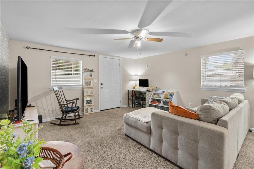 Picture of 1401 E Voorhis Avenue, Deland FL 32724