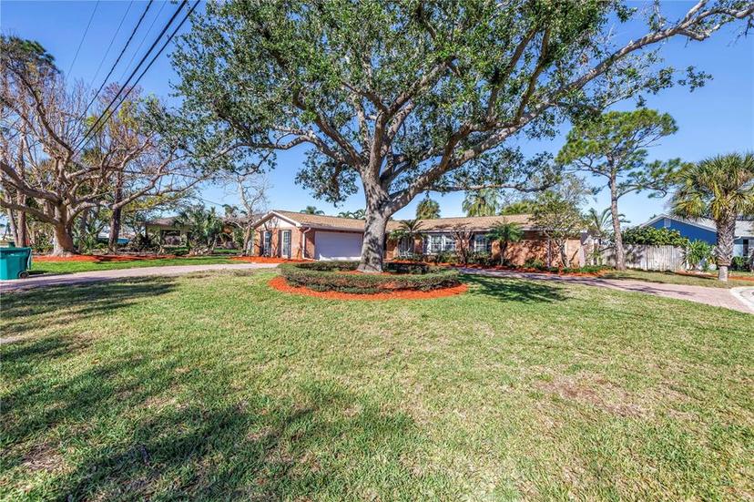 Picture of 6804 Sea Gull Drive S, St Petersburg FL 33707