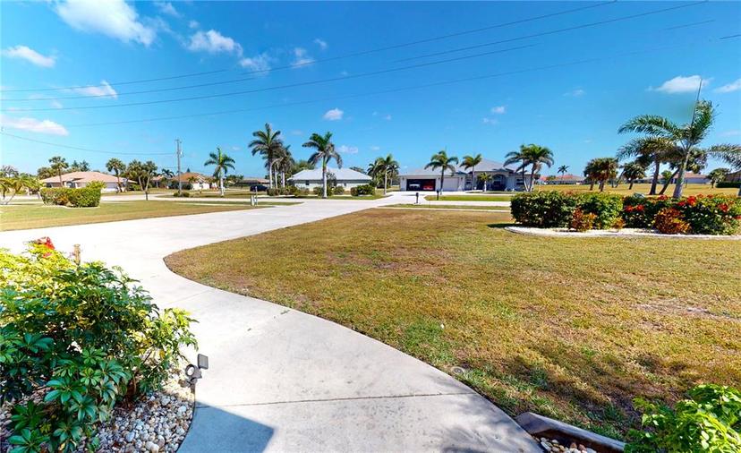 Picture of 569 Royal Poinciana, Punta Gorda FL 33955