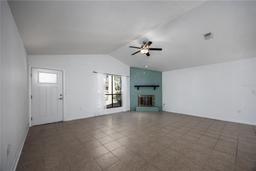 Picture of 1111 SW 19Th Place, Gainesville, FL 32601