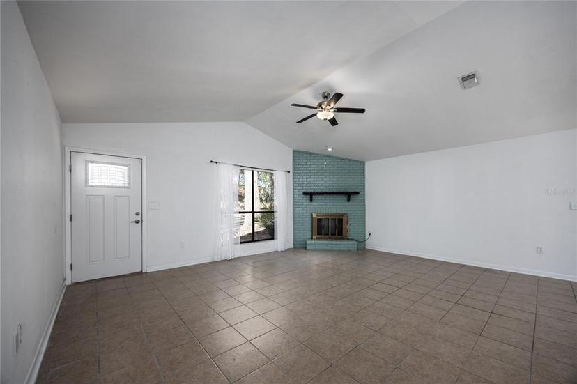 Picture of 1111 SW 19Th Place, Gainesville FL 32601