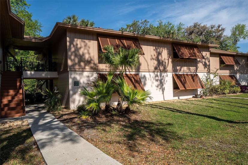 Picture of 100 Sweetgum Woods Court Unit 10C, Deltona FL 32725