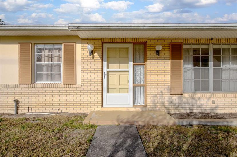 Picture of 902 Cloverleaf Boulevard, Deltona FL 32725