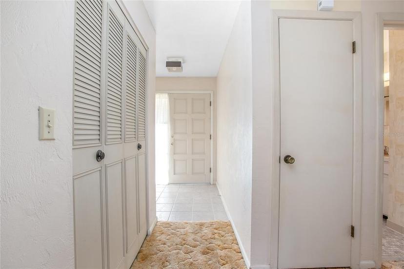 Picture of 902 Cloverleaf Boulevard, Deltona FL 32725