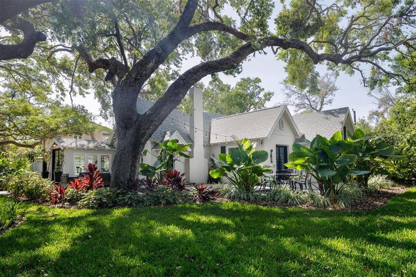 Picture of 2521 Driftwood Road Se, St Petersburg FL 33705