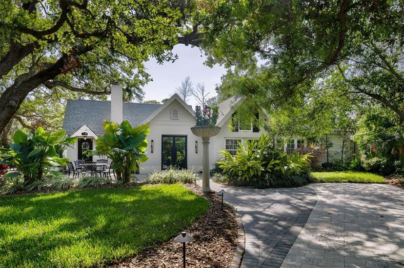Picture of 2521 Driftwood Road Se, St Petersburg FL 33705