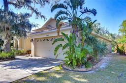 Picture of 2542 Clareside Drive, Valrico, FL 33596
