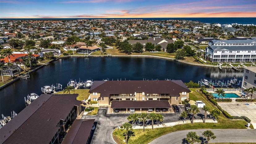 Picture of 240 Lewis Circle Unit 28, Punta Gorda FL 33950
