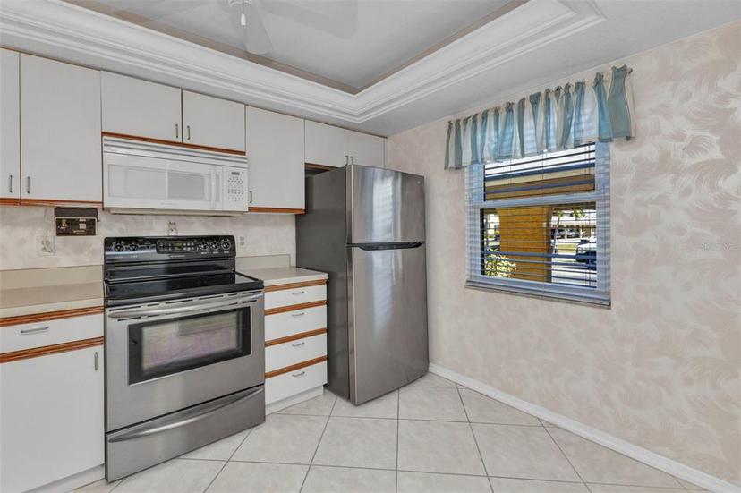 Picture of 240 Lewis Circle Unit 28, Punta Gorda FL 33950
