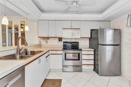 Picture of 240 Lewis Circle Unit 28, Punta Gorda, FL 33950