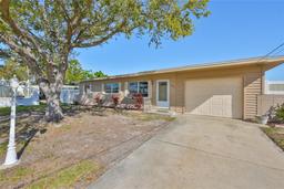 Picture of 473 Fairfax Lane, Apollo Beach, FL 33572