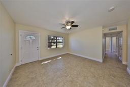 Picture of 473 Fairfax Lane, Apollo Beach, FL 33572