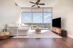 Picture of 101 S Eola Dr Unit 910, Orlando, FL 32801
