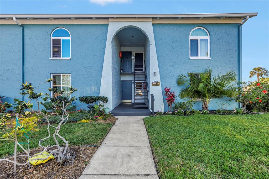 Picture of 11436 2Nd Street N Unit 4, St Petersburg, FL 33716