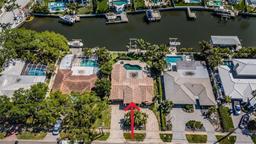 Picture of 1233 Eden Isle Drive Ne, St Petersburg, FL 33704