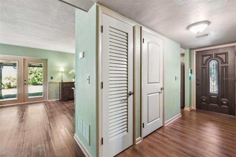 Picture of 6433 Murray Hill Drive, Tampa FL 33615