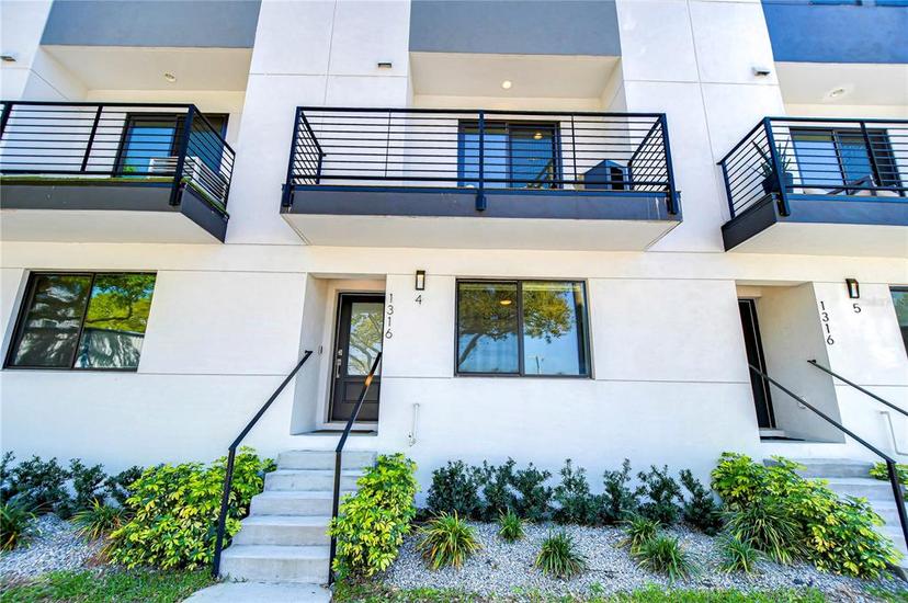 Picture of 1316 W Carmen Street Unit 4, Tampa FL 33606