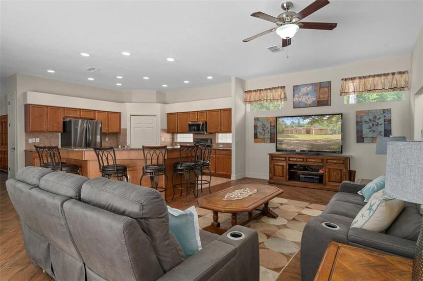 Picture of 19263 Quiet Oak Lane, Brooksville FL 34604