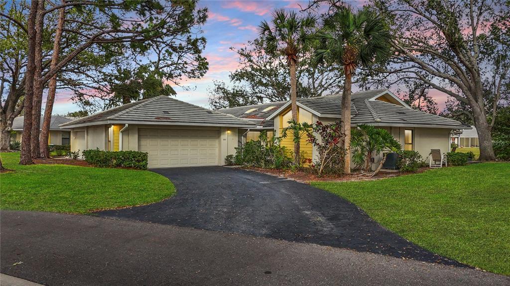Picture of 238 Southampton Drive Unit 319, Venice, FL 34293
