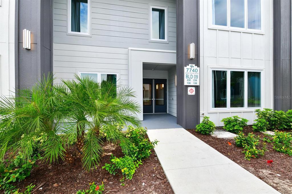 Picture of 7740 Sandy Ridge Drive Unit 136, Reunion, FL 34747