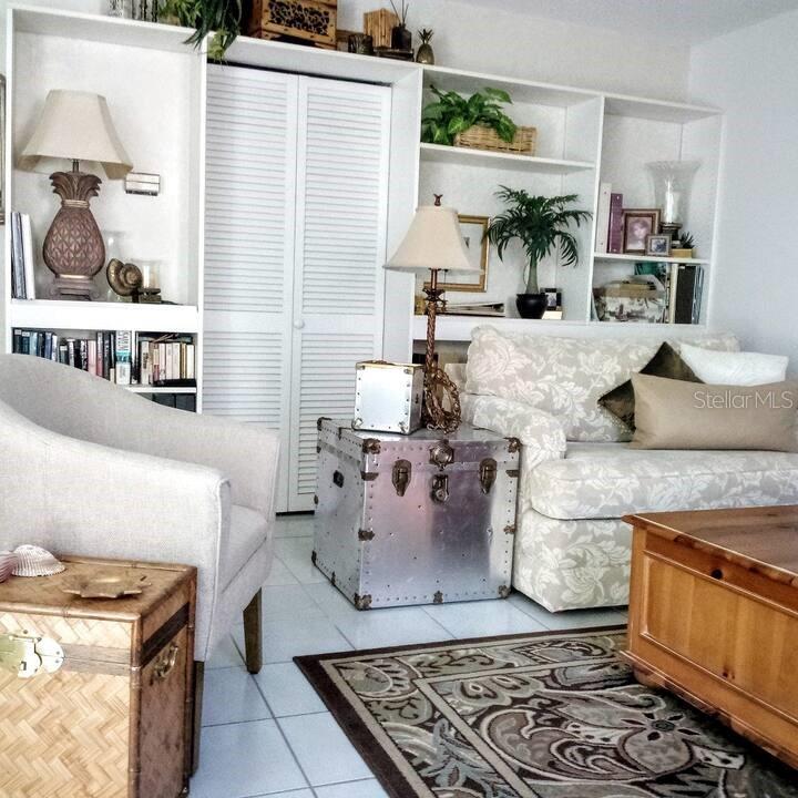 Picture of 722 S Blvd Of The Presidents Unit 201, Sarasota FL 34236
