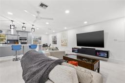 Picture of 4950 26Th Avenue N, St Petersburg, FL 33710