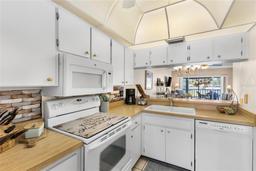 Picture of 437 Cerromar Lane Unit 418, Venice, FL 34293