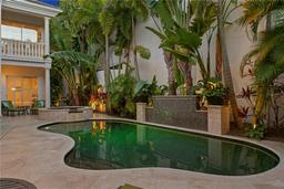 Picture of 926 Anchorage Road, Tampa, FL 33602
