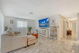 Picture of 1716 Lakeside Drive Unit 1714B, Venice, FL 34293