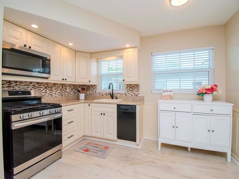 Picture of 7755 39Th Avenue N, St Petersburg FL 33709