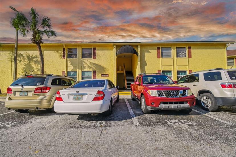 Picture of 7512 Dolonita Drive Unit 7512, Tampa FL 33615