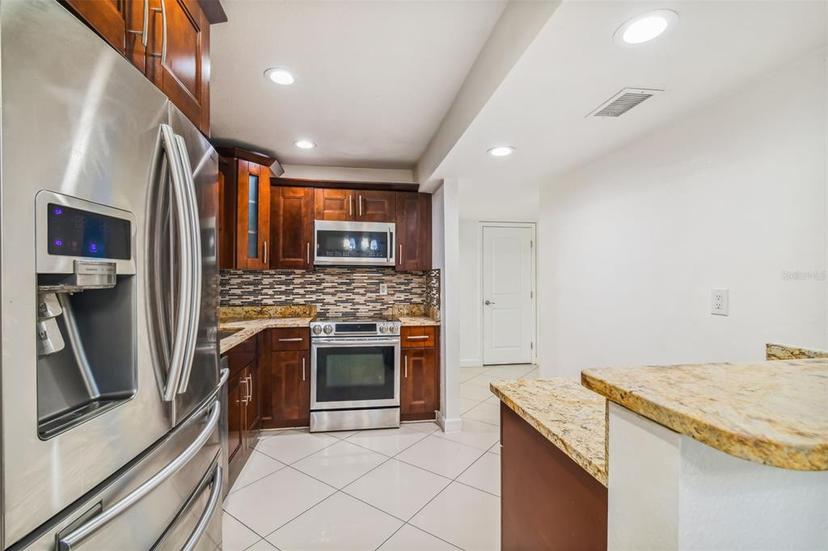 Picture of 7512 Dolonita Drive Unit 7512, Tampa FL 33615