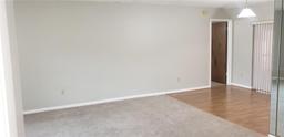 Picture of 15871 Country Lake Dr, Tampa, FL 33624