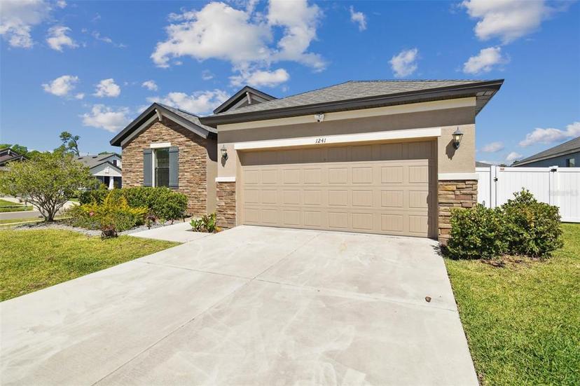 Picture of 1241 Florablu Drive, Seffner FL 33584