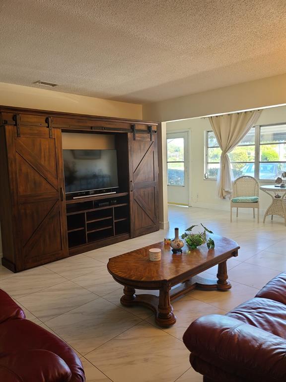 Picture of 3850 13Th Avenue N Unit 101, St Petersburg FL 33713