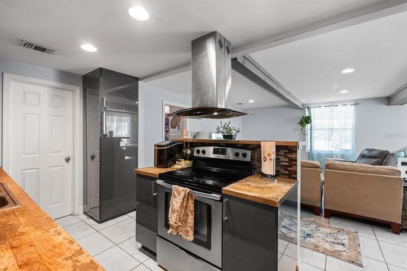 Picture of 2910 11Th Avenue W, Bradenton FL 34205
