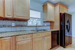 Picture of 5002 54Th Way N, St Petersburg, FL 33709