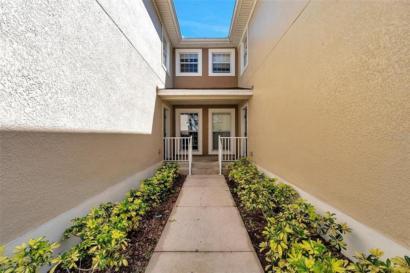 Picture of 2028 Kings Palace Drive Unit 202, Riverview FL 33578